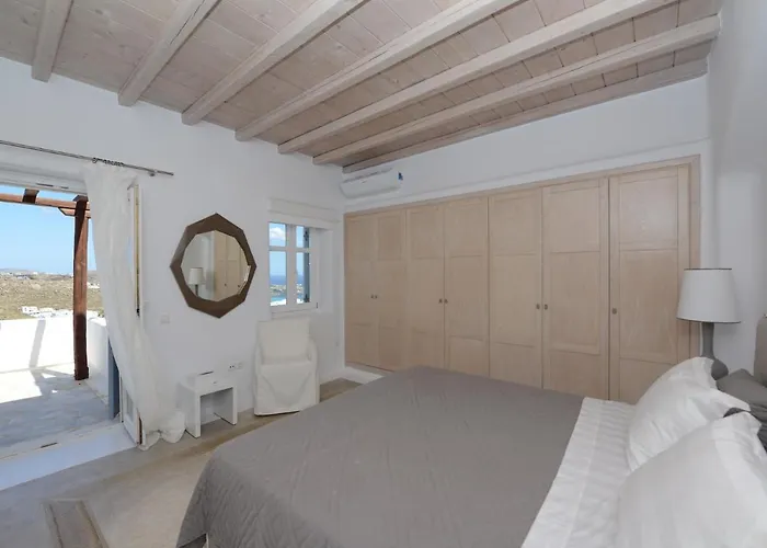 Ammonite With Heated Pool By Diles * 普沙罗