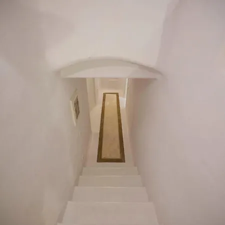 Ammonite With Heated Pool By Diles * Psarrou