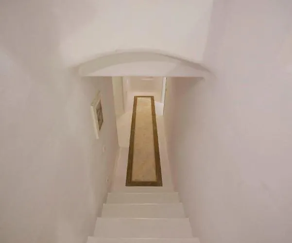 Ammonite With Heated Pool By Diles * Ψαρού