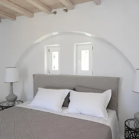 Ammonite With Heated Pool By Diles וילה *