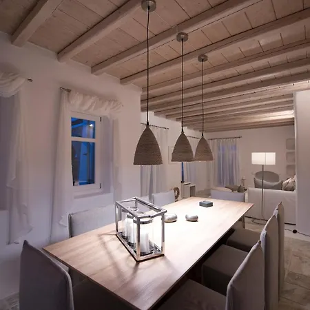 Villa Ammonite With Heated Pool By Diles