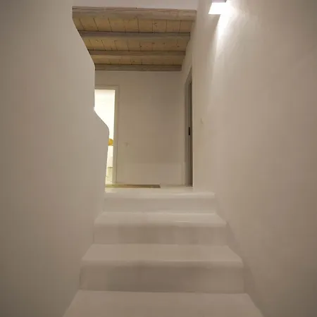 Ammonite With Heated Pool By Diles וילה