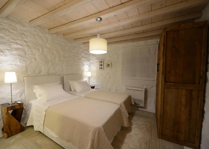 Ammonite With Heated Pool By Diles Vila *