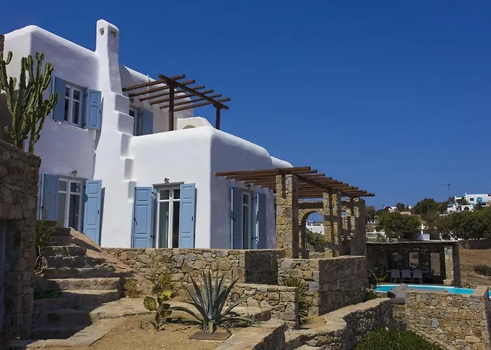 Ammonite With Heated Pool By Diles Vila